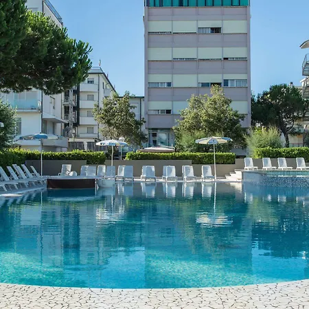 Luxor Hotel 4*